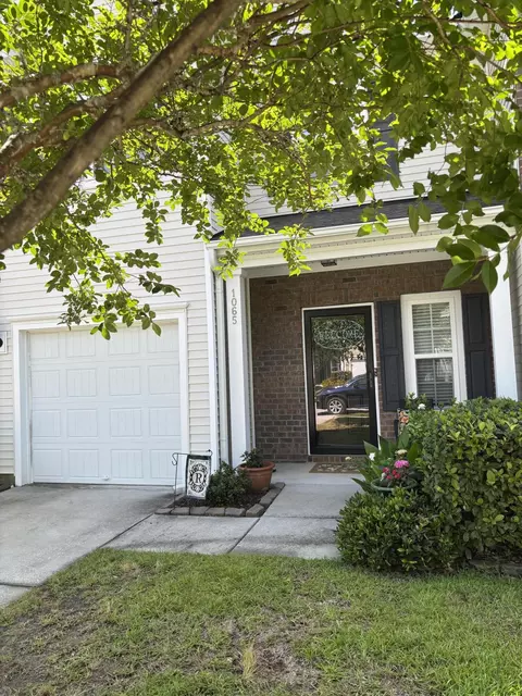 1065 Bennington Dr, Charleston, SC 29492