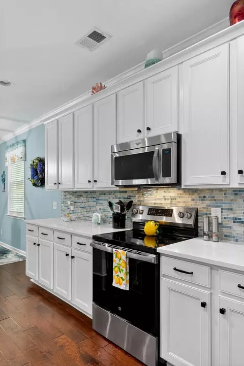 Kitchen - 499 Nelliefield Trl, Wando, SC 29492 photo 4 of 5
