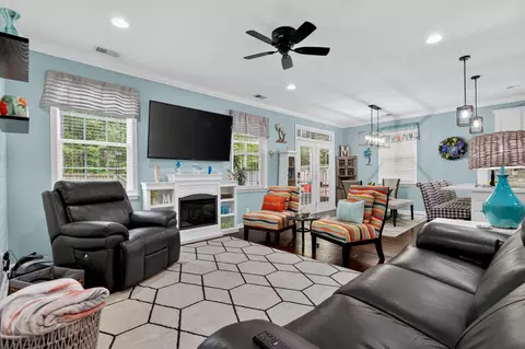 Living - 499 Nelliefield Trl, Wando, SC 29492 photo 5 of 5