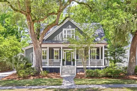 6026 Grand Council St, Daniel Island, SC 29492