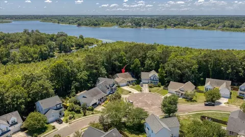 135 Hanahan Plantation Cir, Hanahan, SC 29410