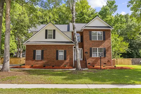 111 Haleswood Cir, Goose Creek, SC 29445