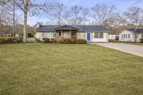 1416 Litzler Dr, Manning, SC 29102