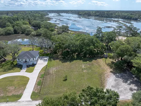 5041 Salty Dog Dr, Meggett, SC 29449