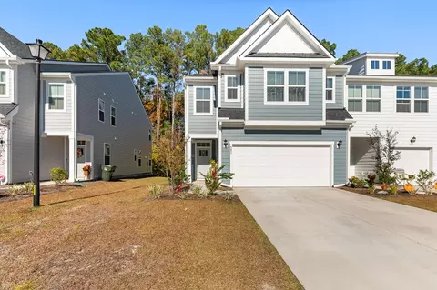 581 Trotters Ln, Moncks Corner, SC 29461