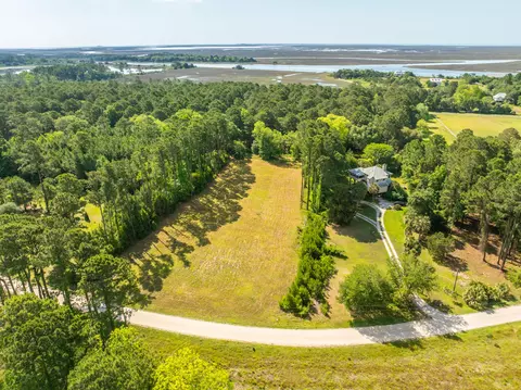 317 Mcclellan Ave, Mcclellanville, SC 29458 photo 3