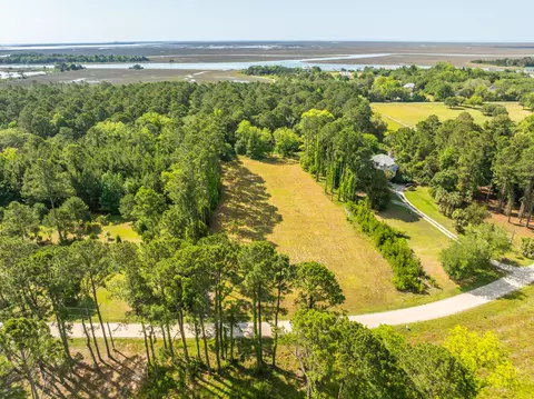 317 Mcclellan Ave, Mcclellanville, SC 29458 photo 4