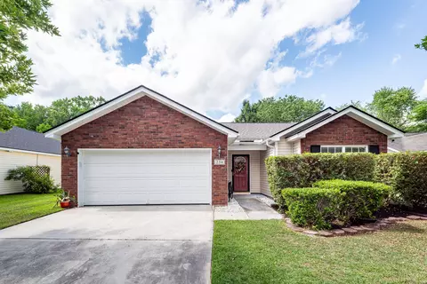 234 Everwood Ct, Moncks Corner, SC 29461