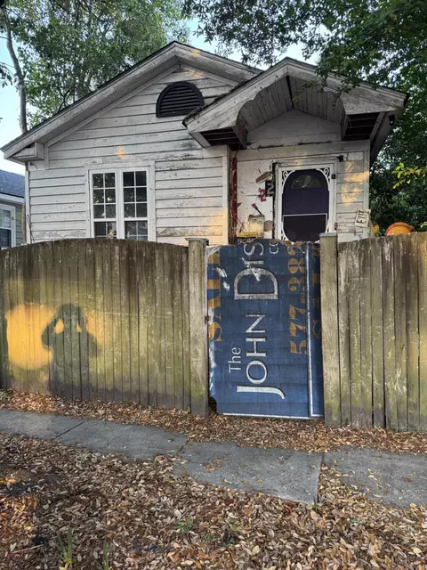 2 S Enston Ave, Charleston, SC 29403