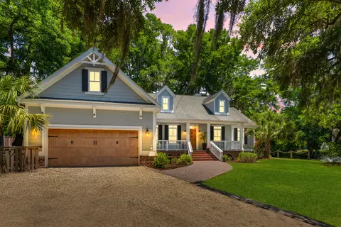 5378 Creek View Ln, Hollywood, SC 29449