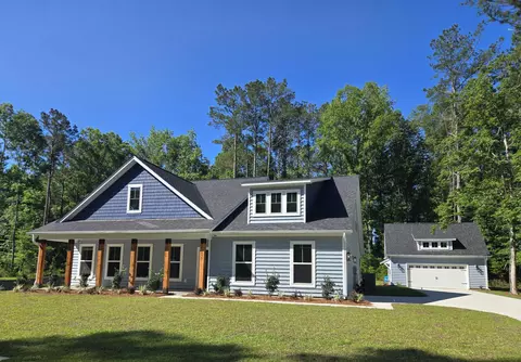6061 Sourwood Trl, Ridgeville, SC 29472