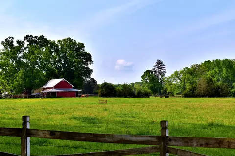 450 Clem Rd, Greenwood, SC 29649