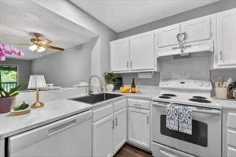 1530 Fort Johnson Rd #1H, Charleston, SC 29412