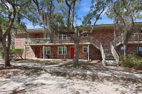404 Saint Charles Ct, Charleston, SC 29407