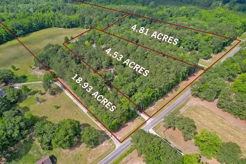 157 Gallashaw Rd, Summerville, SC 29483