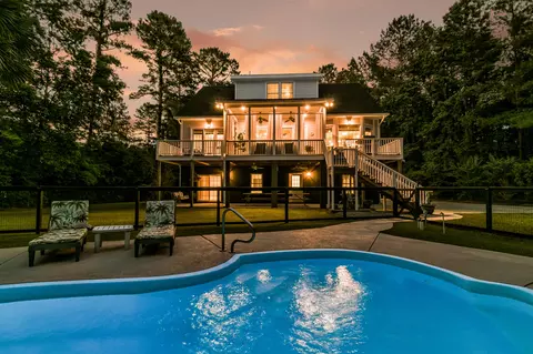 103 Satling Ct, Ridgeville, SC 29472