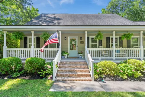 319 Middleton Blvd, Summerville, SC 29485
