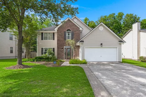 142 Adthan Cir, Goose Creek, SC 29445