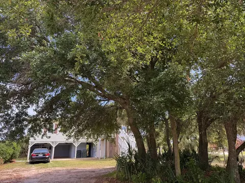 1904 Palmetto Blvd, Edisto Island, SC 29438