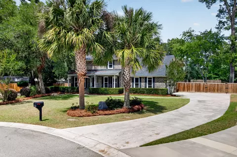 104 Laurens Ct, Summerville, SC 29485