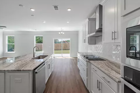 Kitchen - 377 Blue Oak Dr, Moncks Corner, SC 29461 photo 6 of 7