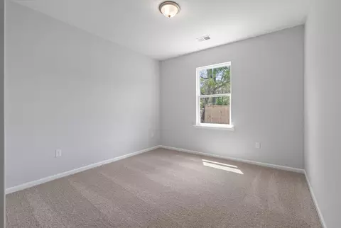 Bedroom - 377 Blue Oak Dr, Moncks Corner, SC 29461 photo 4 of 8