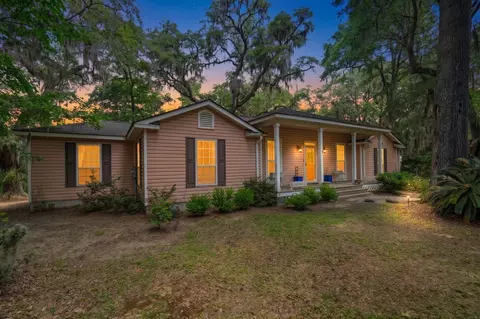 8362 Chisolm Plantation Rd, Edisto Island, SC 29438