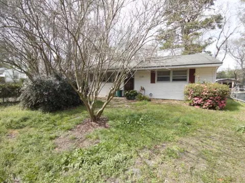 1110 Mount Batten Dr, Hanahan, SC 29410
