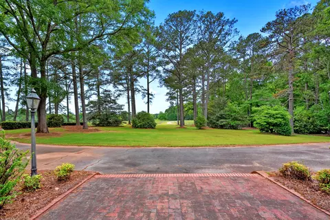 2221 W Deadfall Rd, Greenwood, SC 29649
