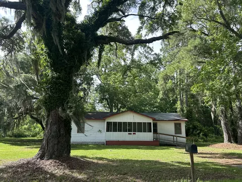 648 Society Rd, Mcclellanville, SC 29458