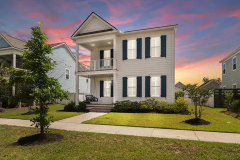 645 Blueway Ave, Summerville, SC 29486