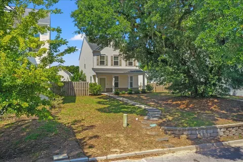 489 Spring Hollow Dr, Charleston, SC 29492