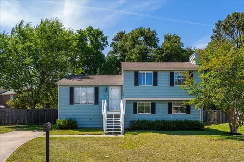 4950 Amberwood Ln, North Charleston, SC 29418