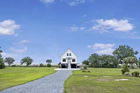 53 Hannahan Ln, Green Pond, SC 29446