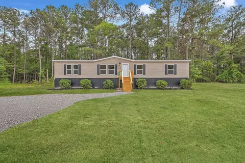 95 Tundra Ln, Ridgeville, SC 29472