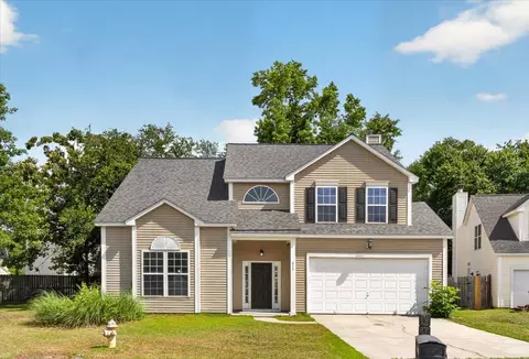 215 Evesham Dr, Summerville, SC 29485
