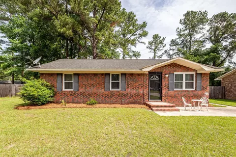 111 Fripp Ln, Summerville, SC 29483