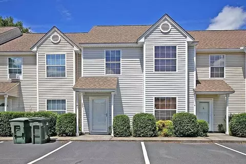 1403 Dove Run Dr #B, Charleston, SC 29412