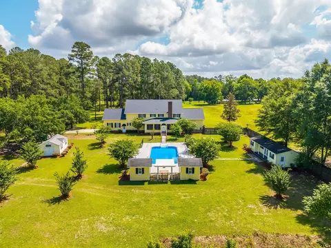 905 W Raysor St, Saint George, SC 29477