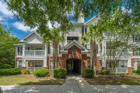 45 Sycamore Ave #933, Charleston, SC 29407