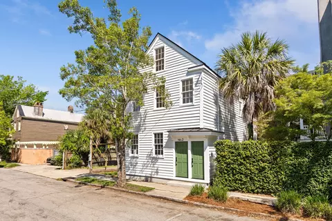 2 Henrietta St, Charleston, SC 29403