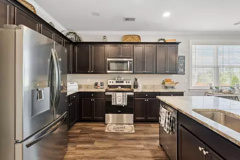 Kitchen - 616 Black Pine Rd, Moncks Corner, SC 29461 photo 4 of 5
