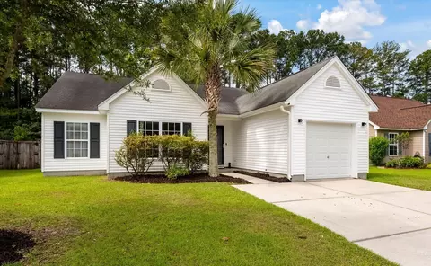 120 Avonshire Dr, Summerville, SC 29483