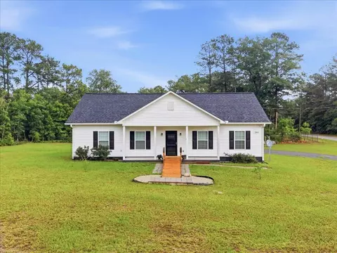 164 Miracle Dr, Eutawville, SC 29048