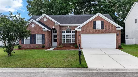 2752 Palmetto Hall Blvd, Mount Pleasant, SC 29466