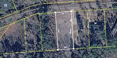 206 General Moultrie Dr, Bonneau, SC 29431