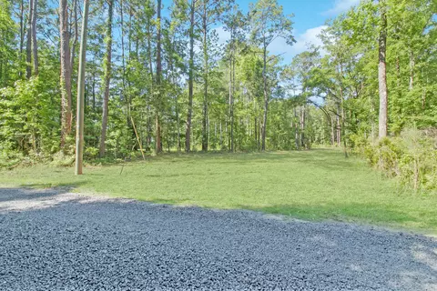 7 Milcrest Dr, Awendaw, SC 29429