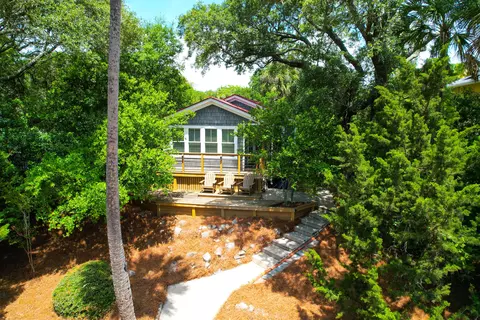 208 E Cooper E Ave, Folly Beach, SC 29439