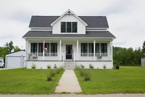 109 Dotson St, Harleyville, SC 29448