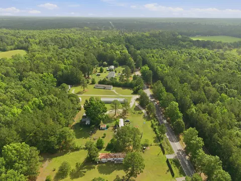 1154 Edgewater Rd, Pineville, SC 29468